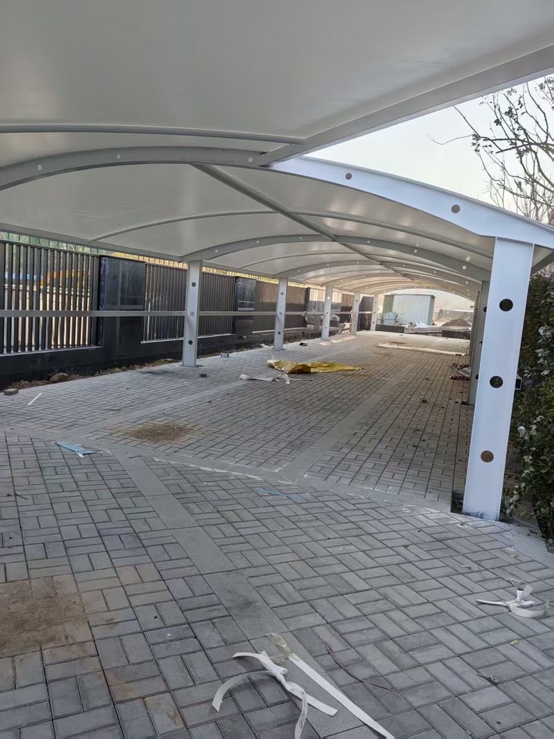 開(kāi)封梅隆上院膜結(jié)構(gòu)電車(chē)棚